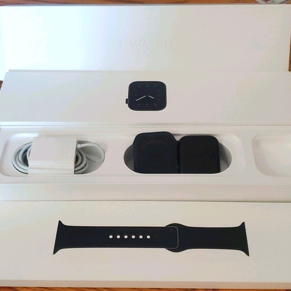 Apple Other - Apple watch series 5